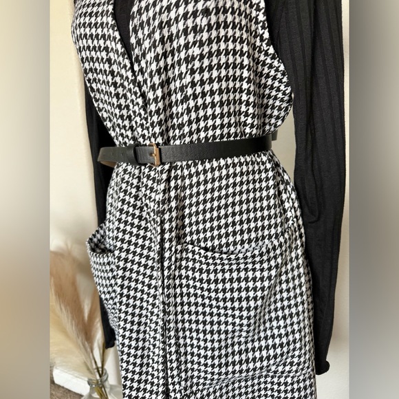 Black and White Houndstooth Sleeveless Vest - Picture 9 of 11